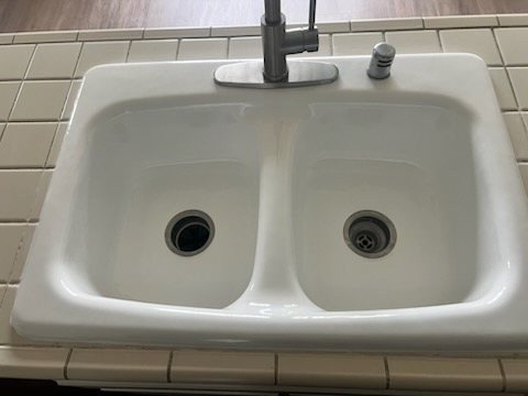 Reglazed fixture — like new after refinishing